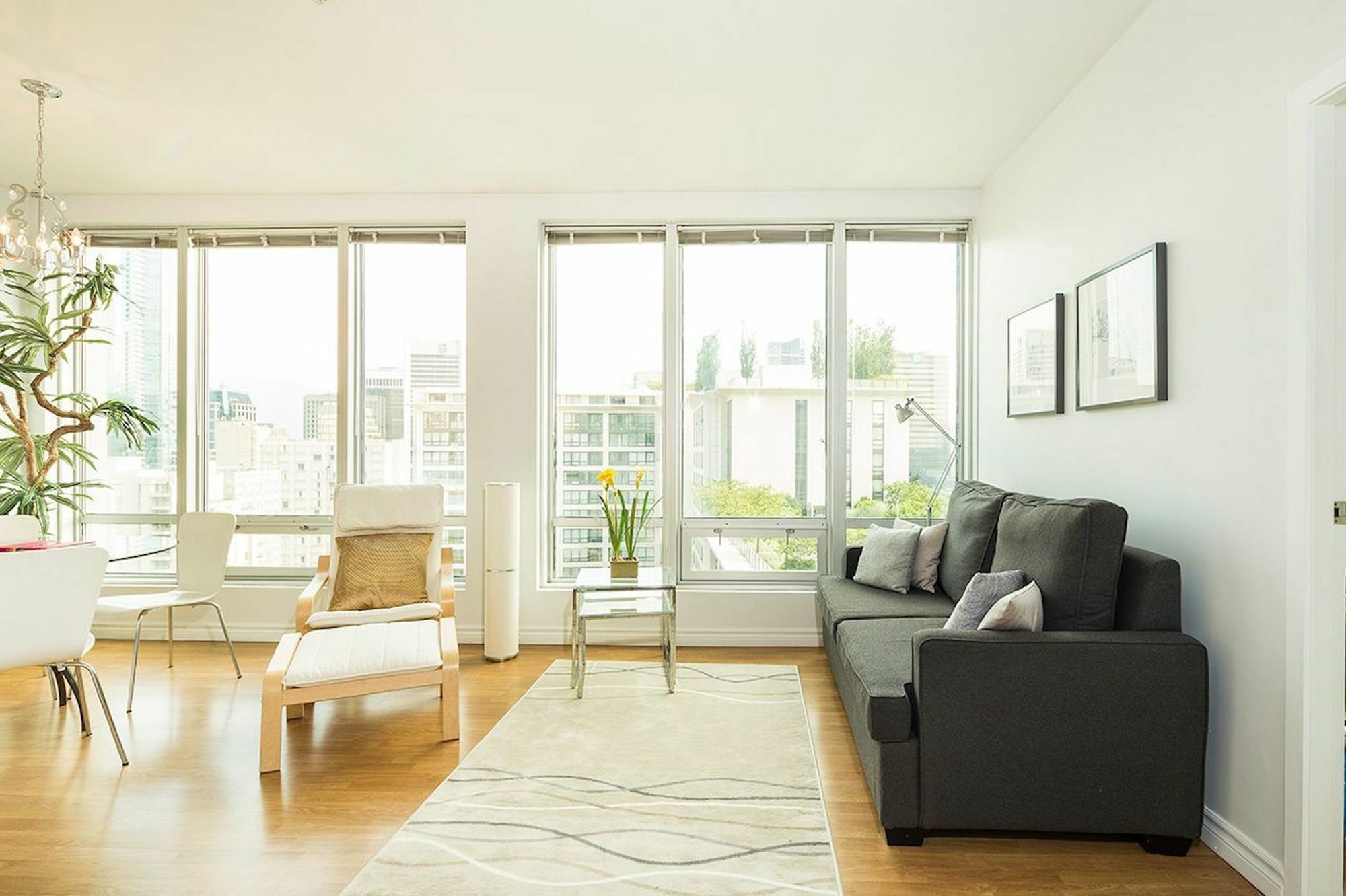 Central 1Br In Downtown Vancouver By Sonder Hotel Exterior foto