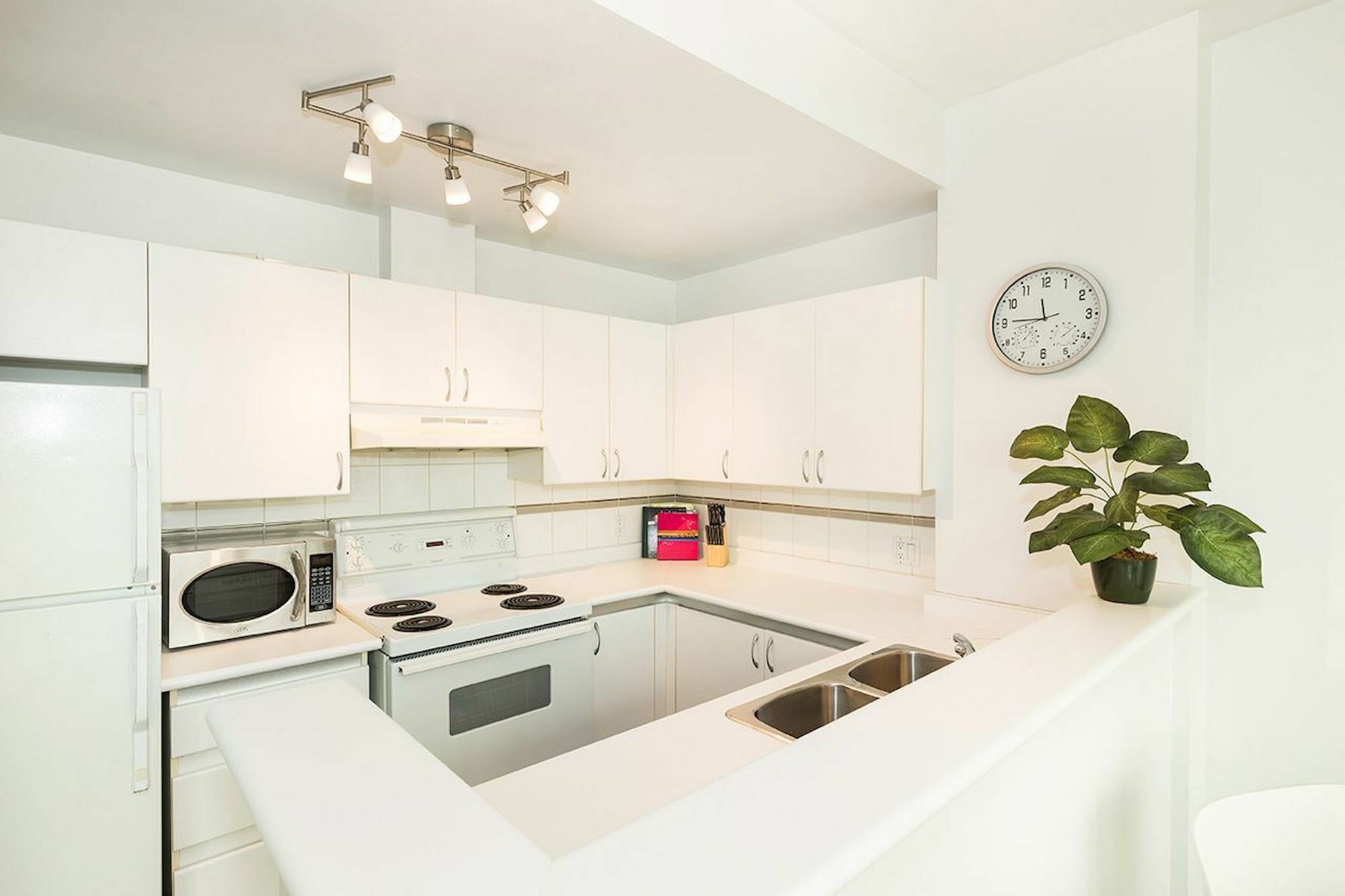 Central 1Br In Downtown Vancouver By Sonder Hotel Exterior foto