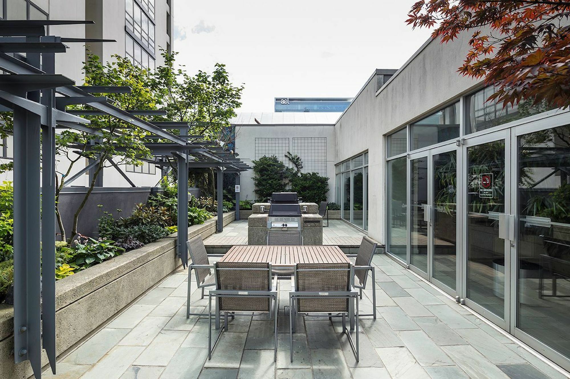 Central 1Br In Downtown Vancouver By Sonder Hotel Exterior foto